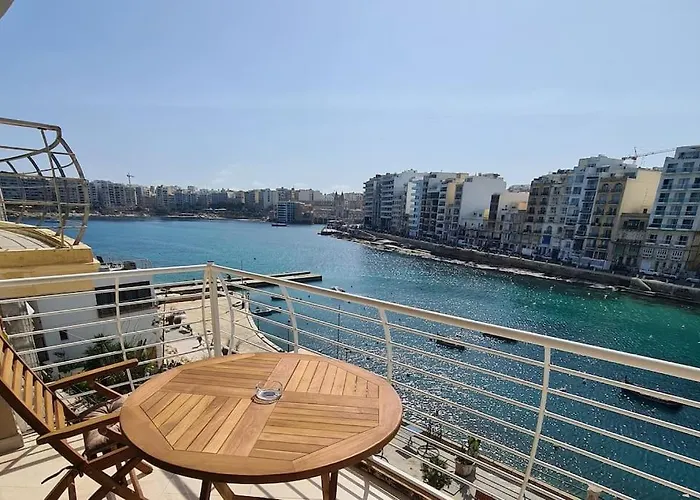 Seaview 2 Bedroom Ap. In Spinola